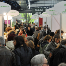 Salon Marjolaine 2017 - couloir avec visiteurs et exposants