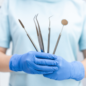 Dentisterie holistique, sans métal, préventive et écologique, implant zircone 100% sans métal, bio-compatible, information du grand public.